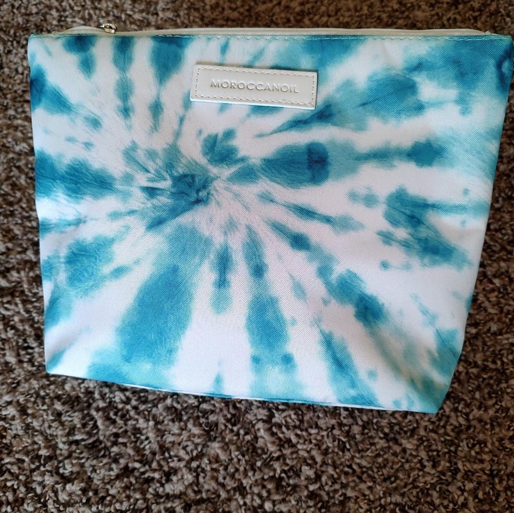 Moroccanoil Tie Dye Cosmetic Bag with Assorted Products - Picture 7 of 7